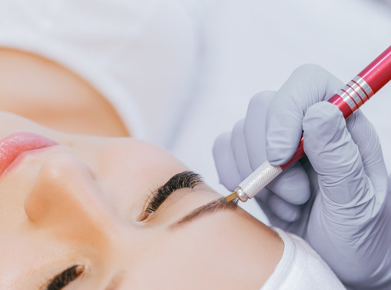 Microblading – Luonnollinen 3D microblading kulmille